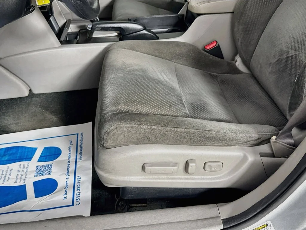 Used 2012 Alabaster Silver Metallic Honda EX image 20