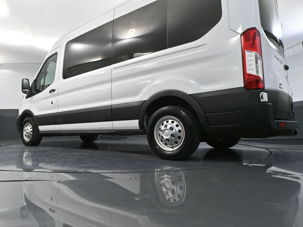 Used 2023 White Ford XL image 45