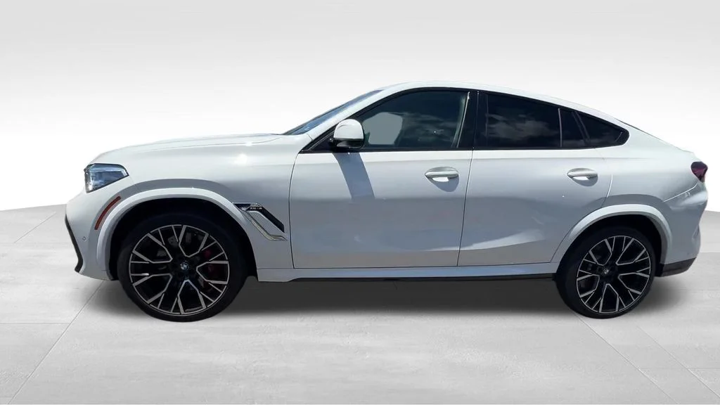 Used 2023 White BMW Base image 25