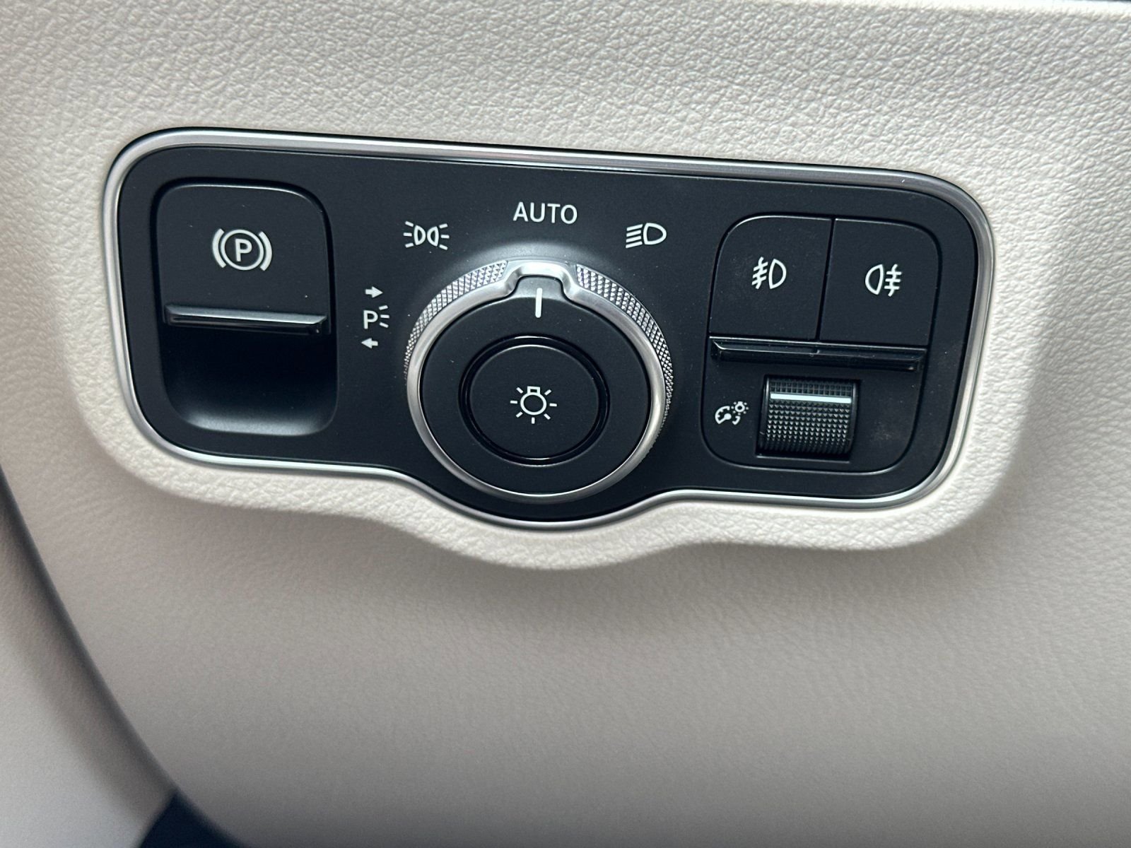 New 2026 Polar White Mercedes-Benz 250 image 32