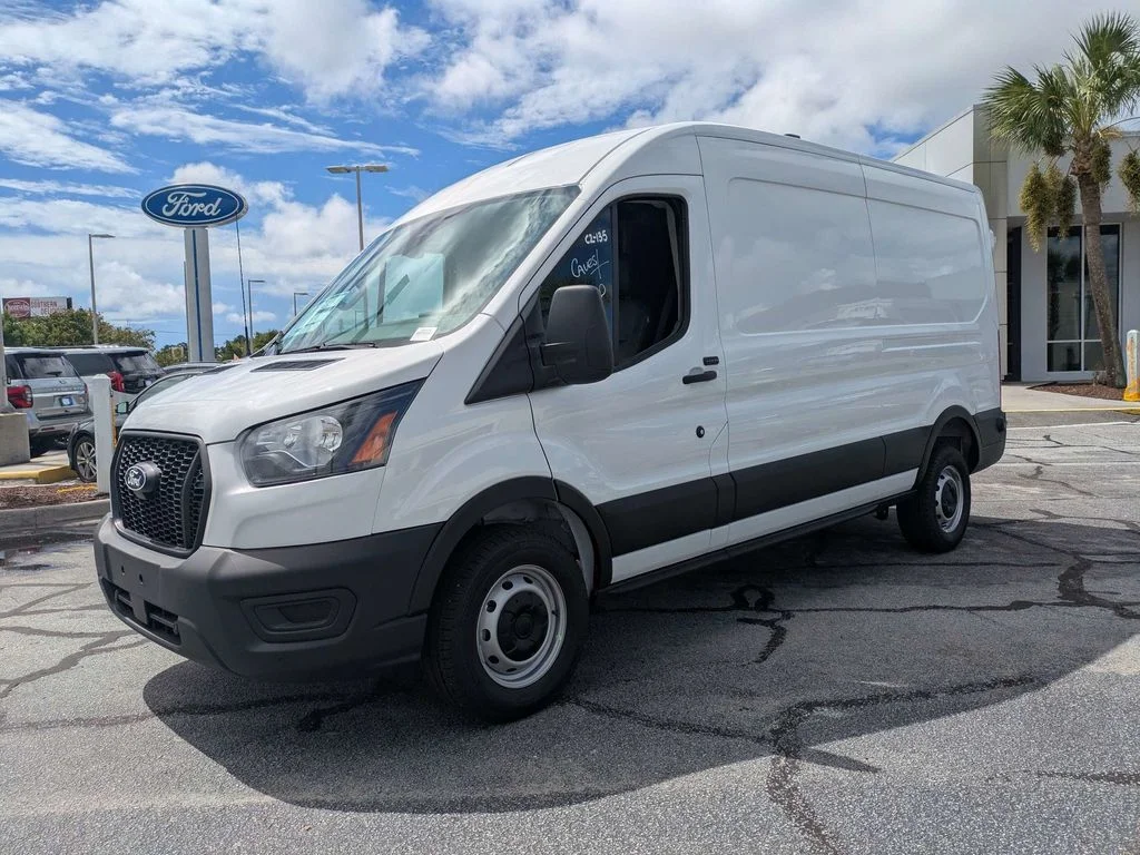 New 2026 Oxford White Ford Base image 8