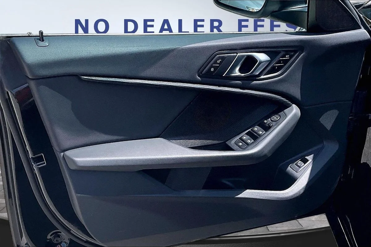 Used 2024  BMW xDrive image 20