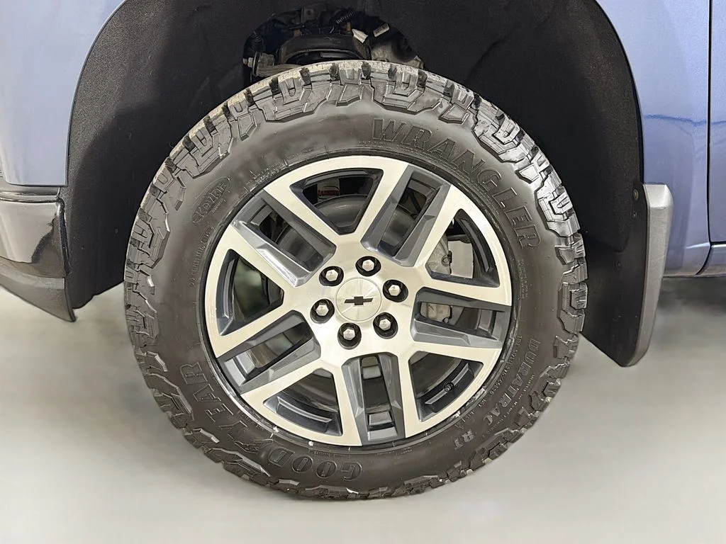 Used 2019 Blue Chevrolet LT Trail Boss image 29