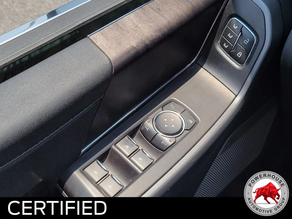 Used 2023 White Ford Lariat image 26