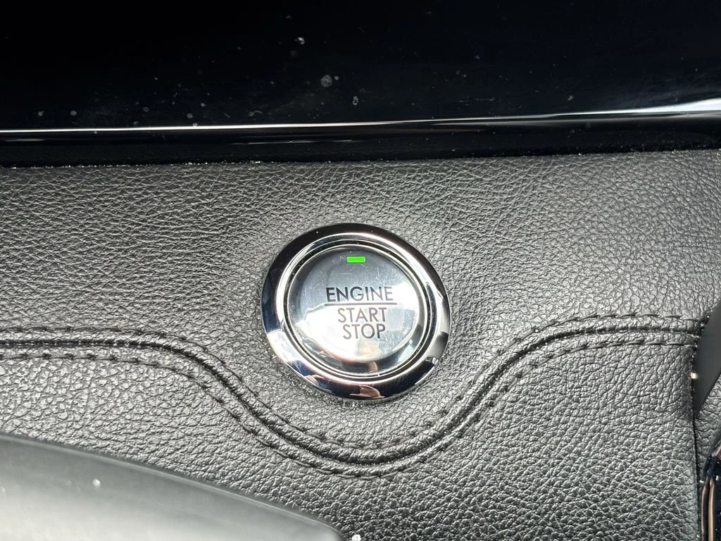 Used 2020 Black Lincoln Reserve image 27