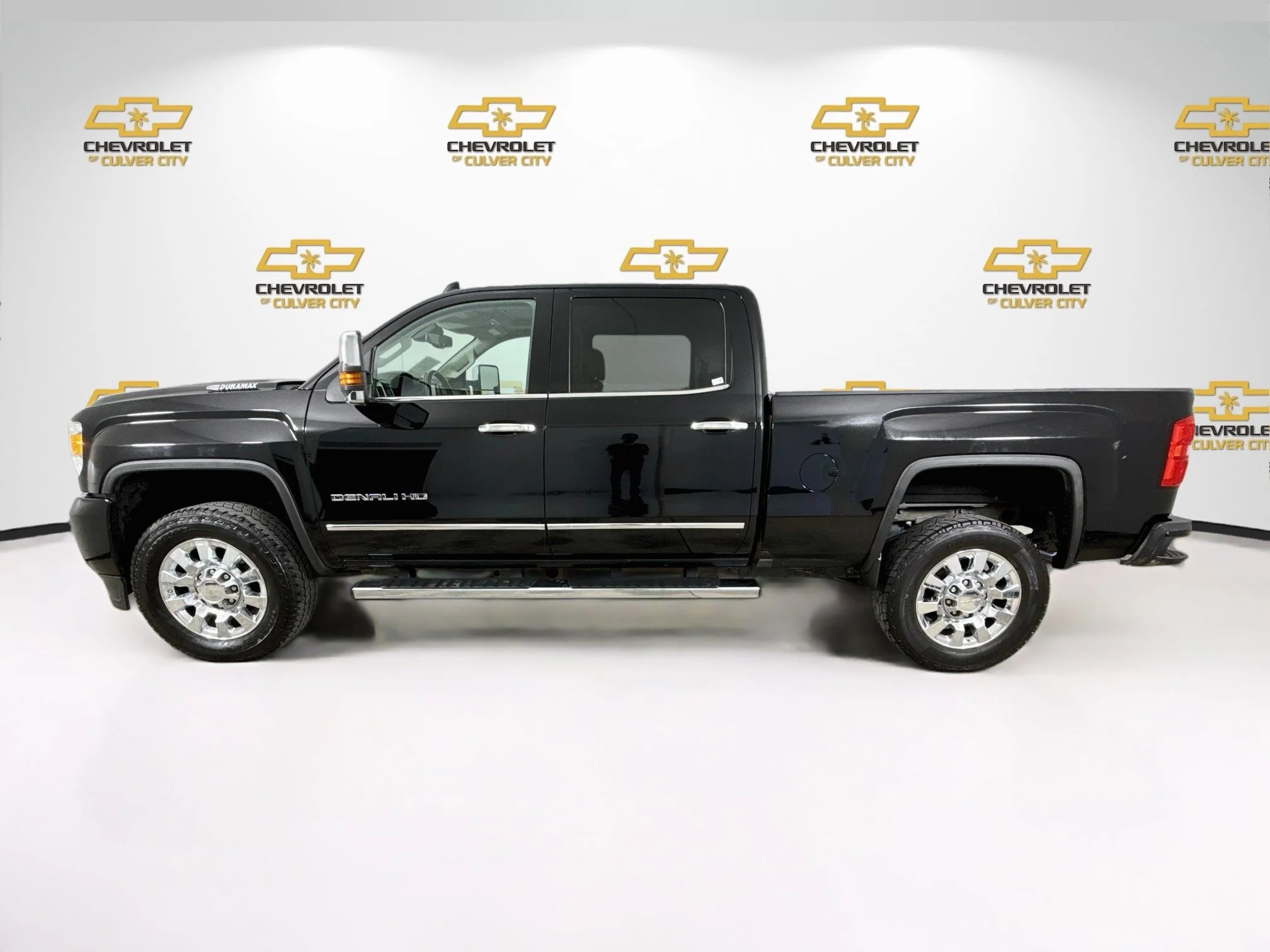 Used 2018 ONYX BLACK GMC Denali image 5