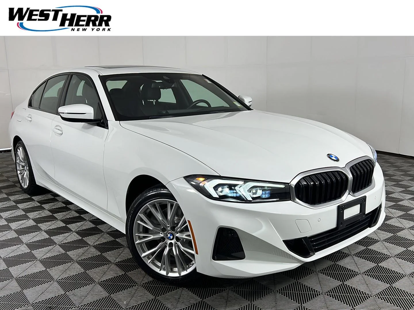 Used 2023 Alpine White BMW 330i xDrive image 1