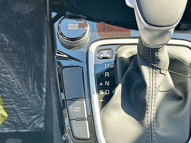 New 2026 Clear White / Black Roof Kia S image 20