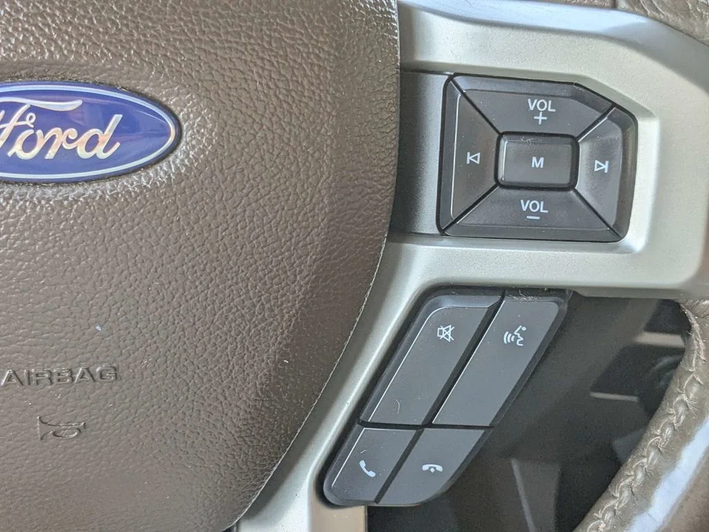 Used 2021 Red Ford King Ranch image 27