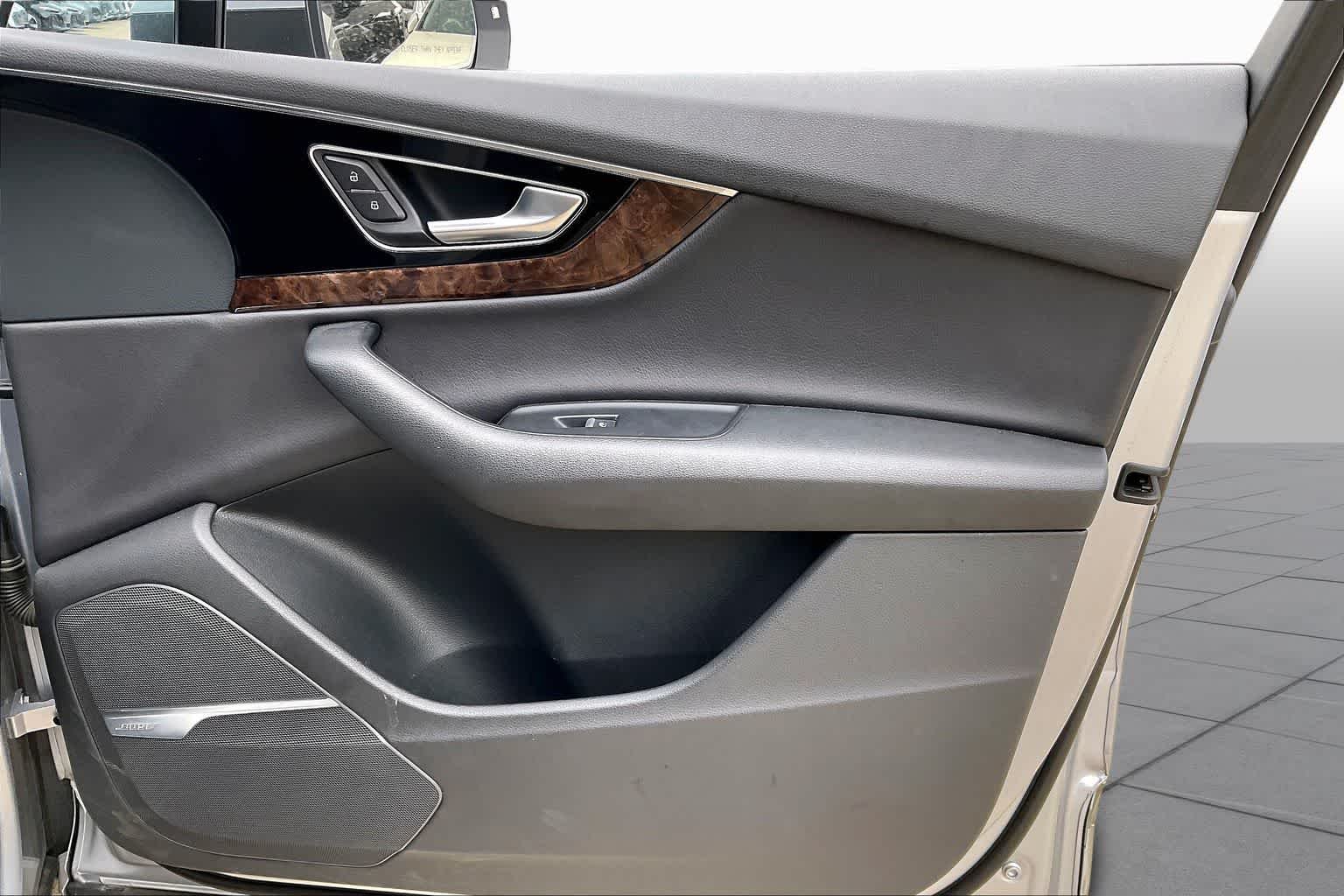 Used 2018 Florett Silver Metallic Audi Prestige image 23