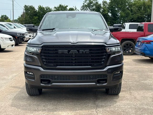 New 2026 Granite Crystal Metallic Clear-Coat Exterior Paint RAM Laramie image 13