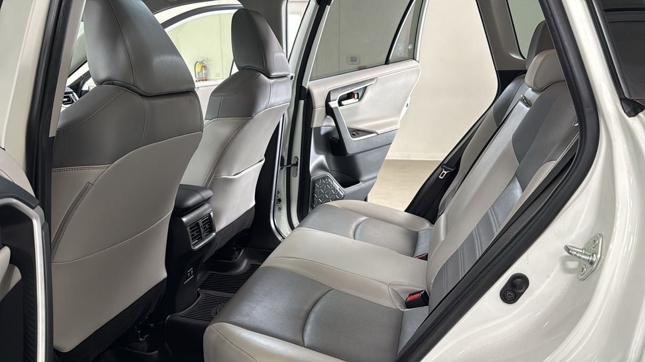 Certified Used 2019 White Toyota Limited image 15