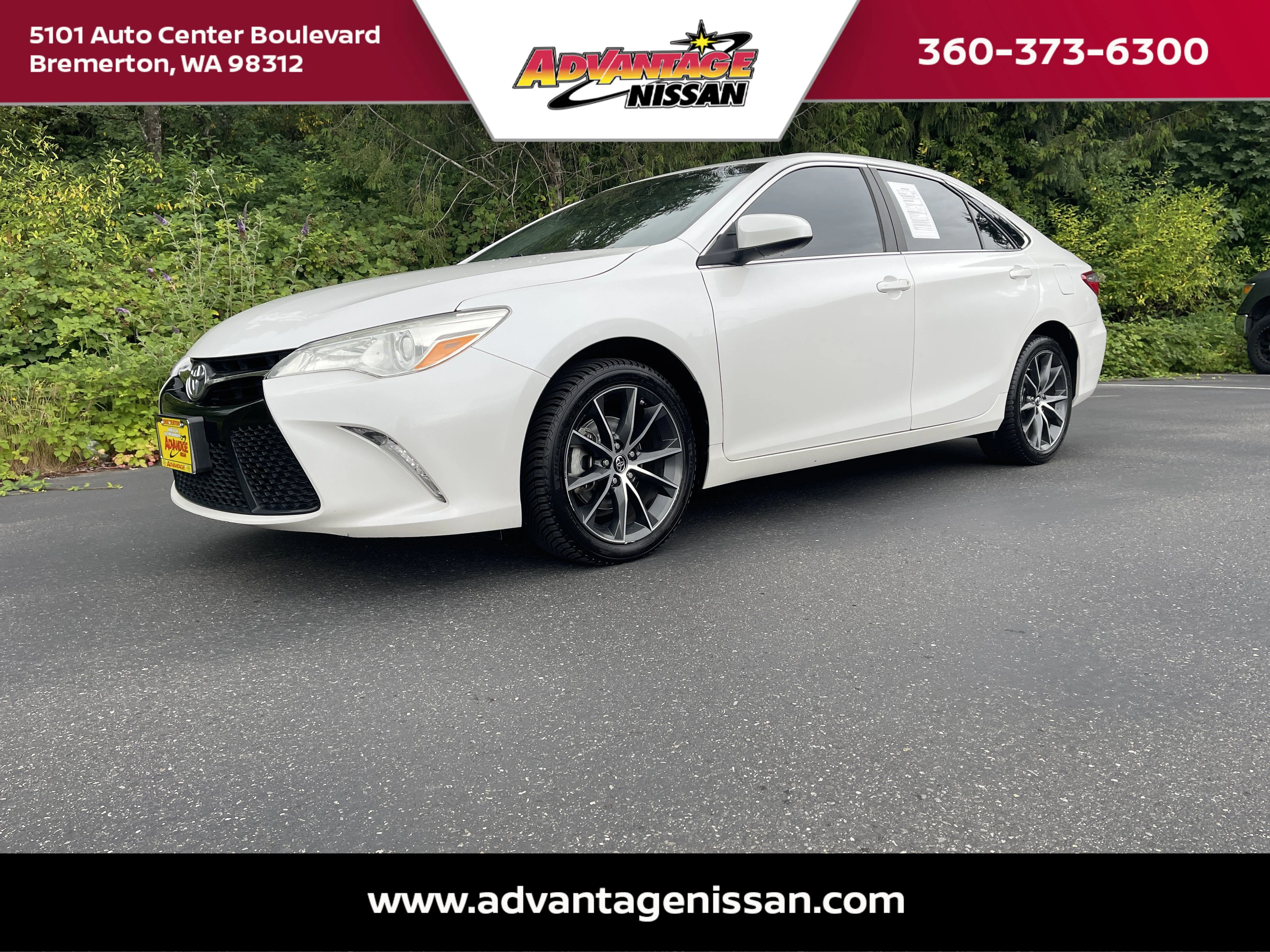Used 2015 Blizzard Pearl Toyota XSE image 1