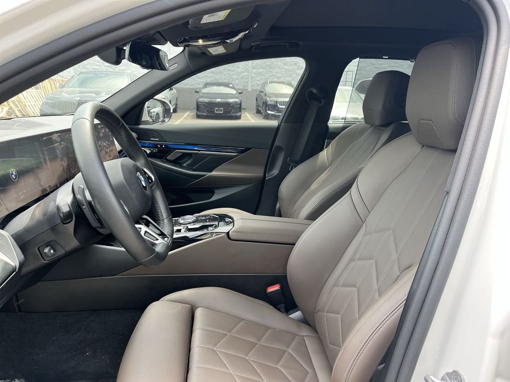 Certified Used 2024 White BMW 540i xDrive image 10