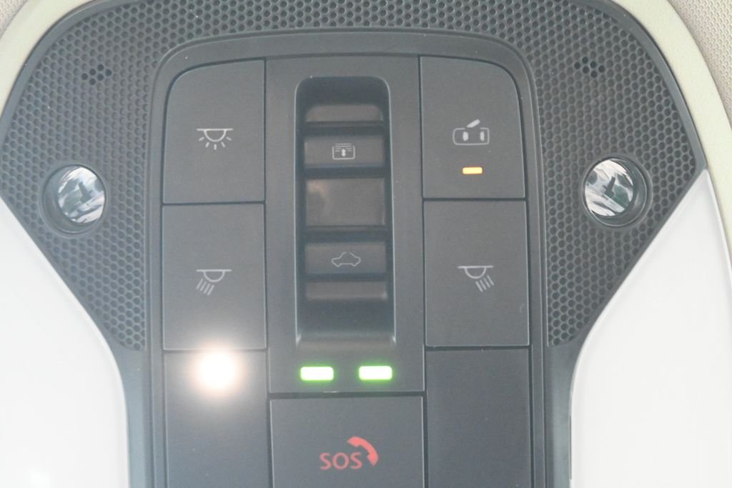 New 2027 RADIANT WHITE INFINITI Luxe AWD image 22
