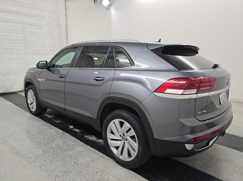 Used 2023 Platinum Gray Metallic Volkswagen 3.6L V6 SE w/Technology image 4