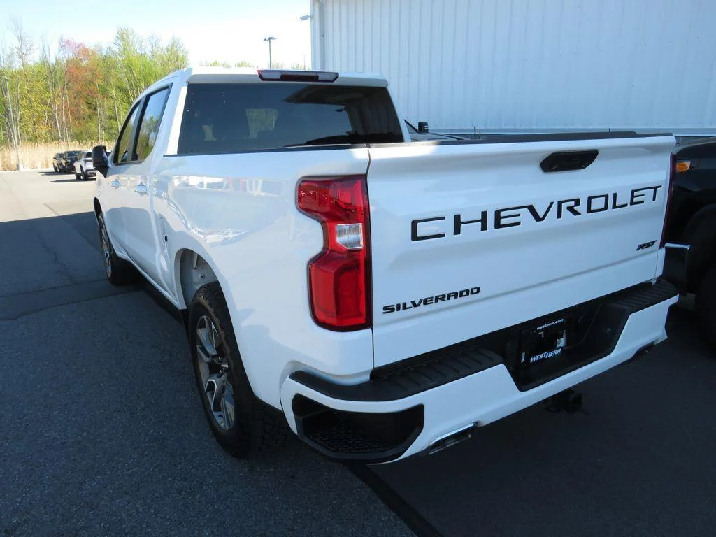 Used 2023 Summit White Chevrolet RST image 14
