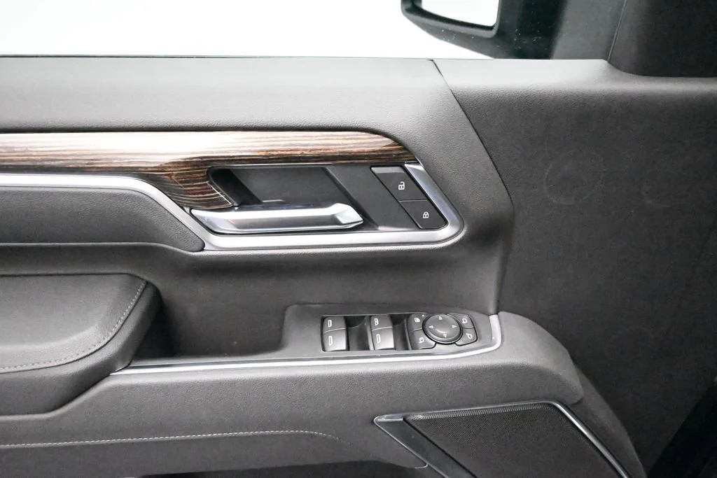2026 GMC Sierra 3500HD SLE - Photo 11