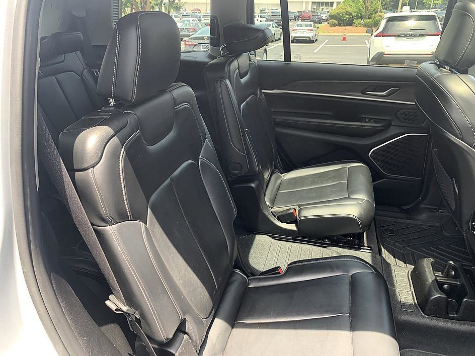 Used 2021 Silver Zynith Jeep Limited image 21