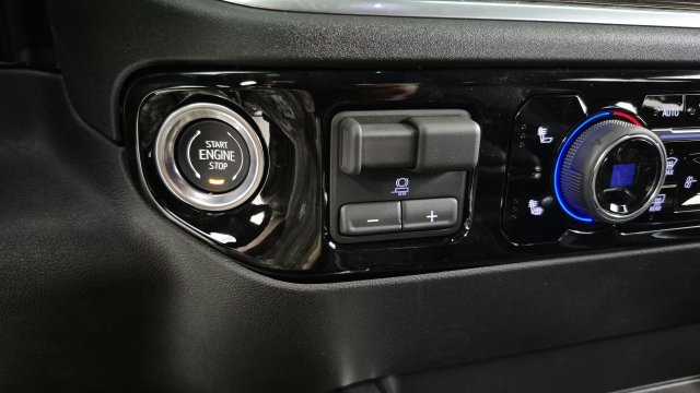 2026 Chevrolet Silverado 1500 RST - Photo 14
