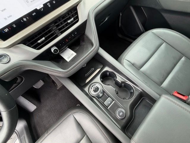 Used 2025 Gray Ford Active image 31