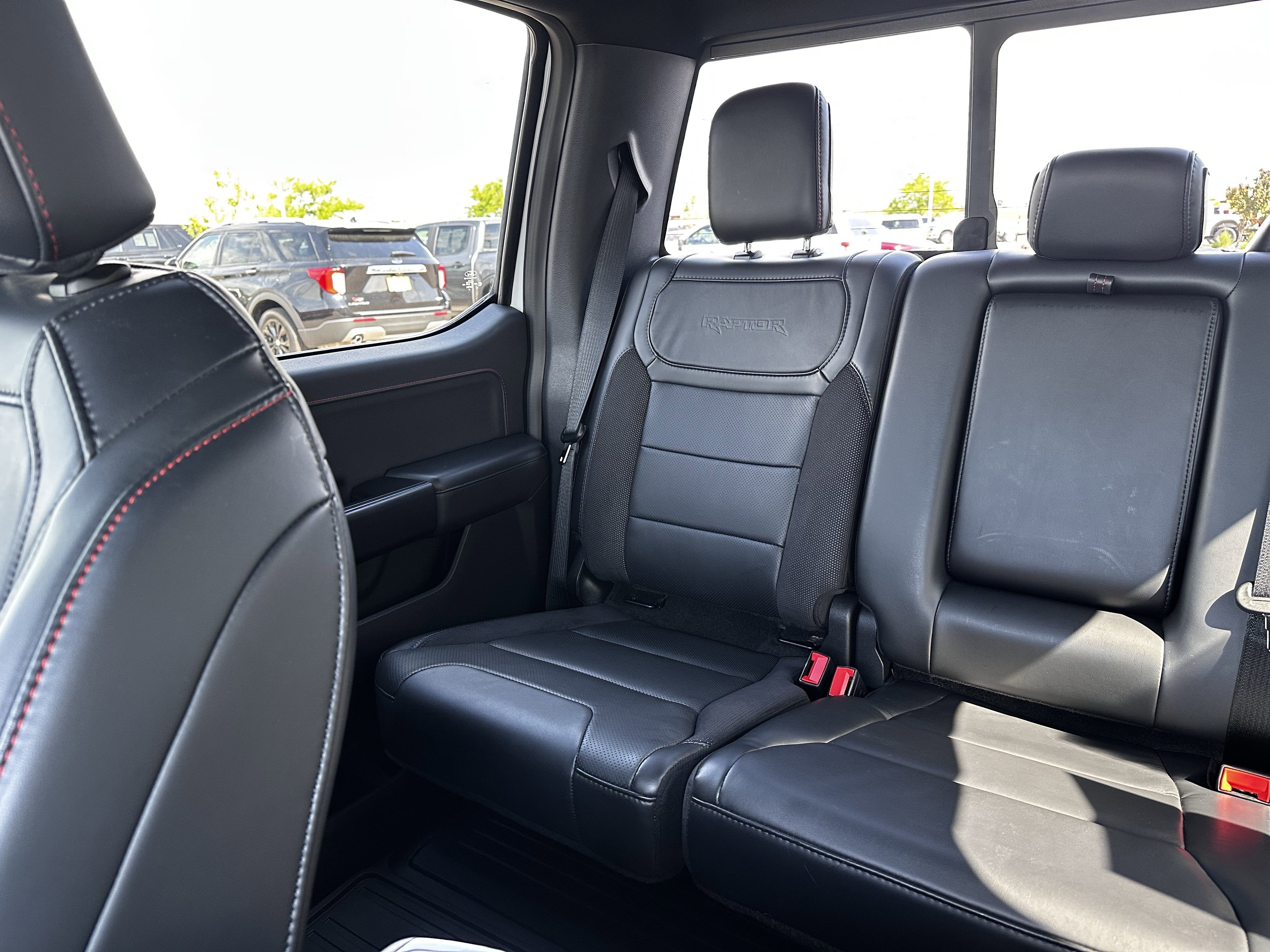 Used 2024 Oxford White Clearcoat Ford Raptor image 12