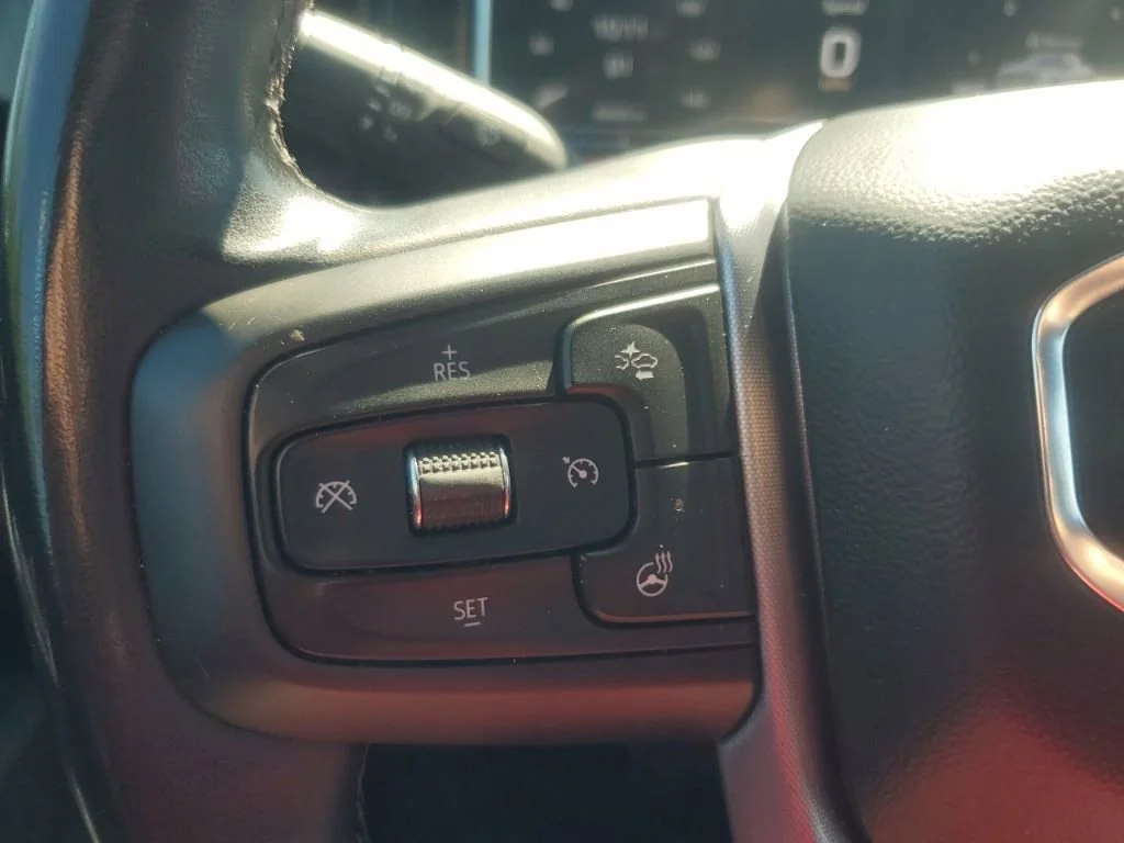 Used 2025 Onyx Black GMC SLT image 29