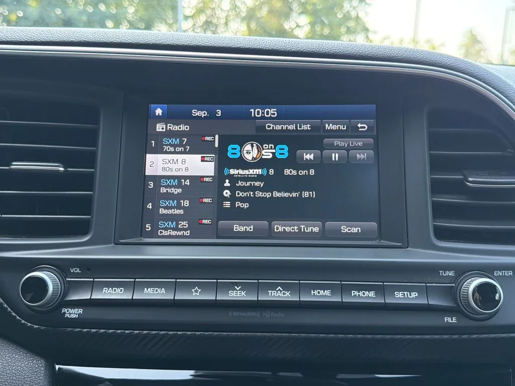 Used 2019 Silver Hyundai Sport image 28