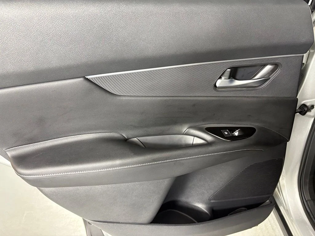 Used 2025 Silver Nissan SV image 36