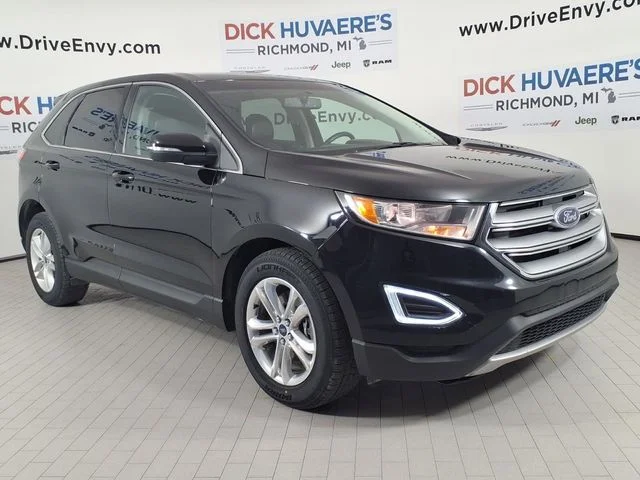 Used 2018 Black Ford SEL image 3
