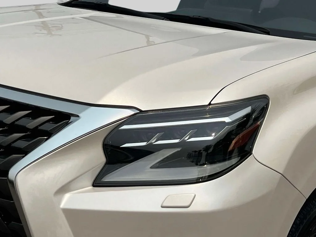 Certified Used 2023 White Lexus 460 image 8