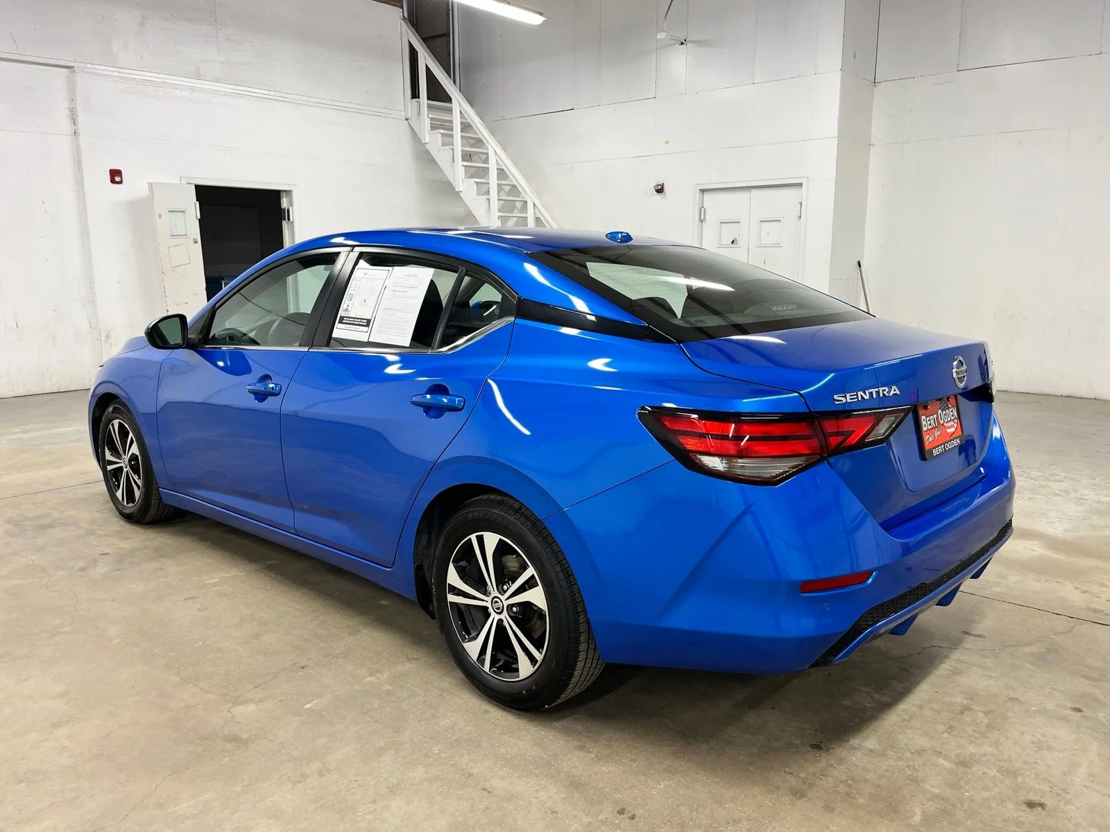 Used 2023 Blue Nissan SV image 5