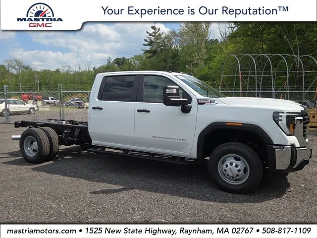 2026 GMC Sierra 4WD Crew Cab Chassis Pro's photo