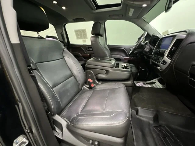 Used 2018 Black GMC SLT image 27