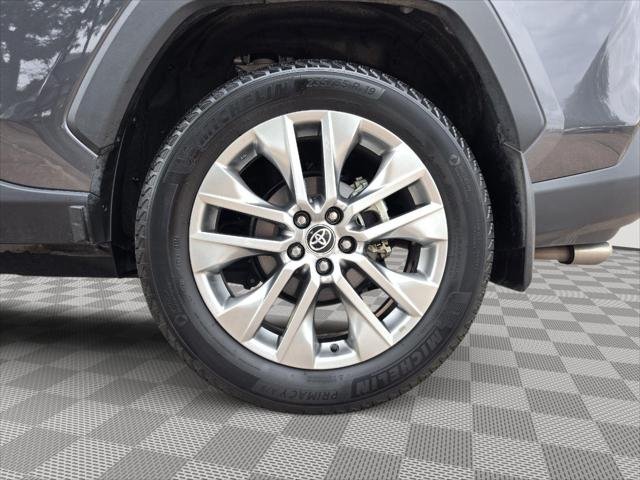 Certified Used 2024 MAGNETIC GRAY MET. Toyota  image 15
