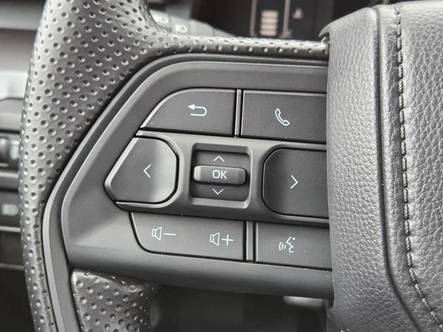 2026 Toyota Tacoma SR5 - Photo 15