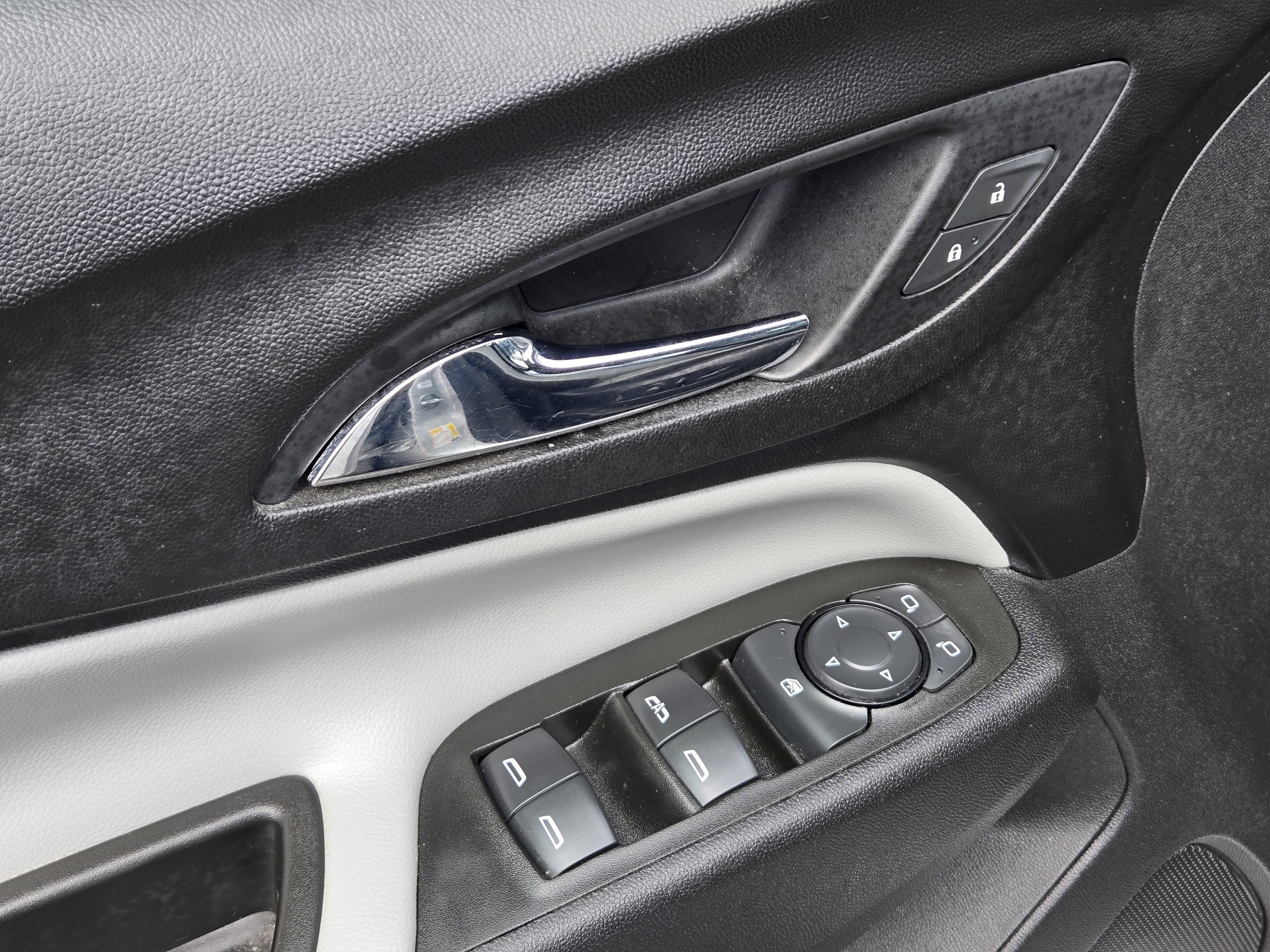 Used 2021 Silver Ice Metallic Chevrolet LS image 15