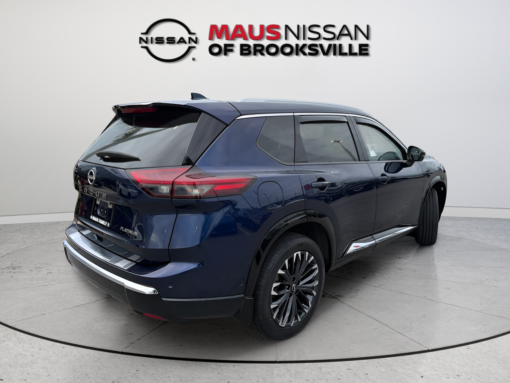 Used 2024 Blue Nissan Platinum image 7
