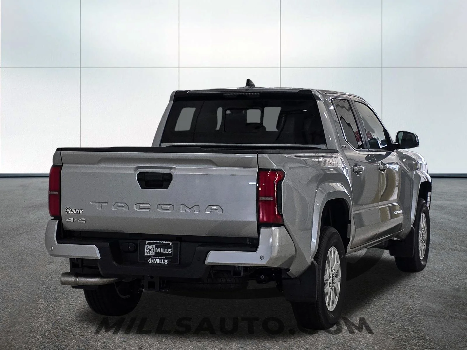 2026 Toyota Tacoma SR5 - Photo 7