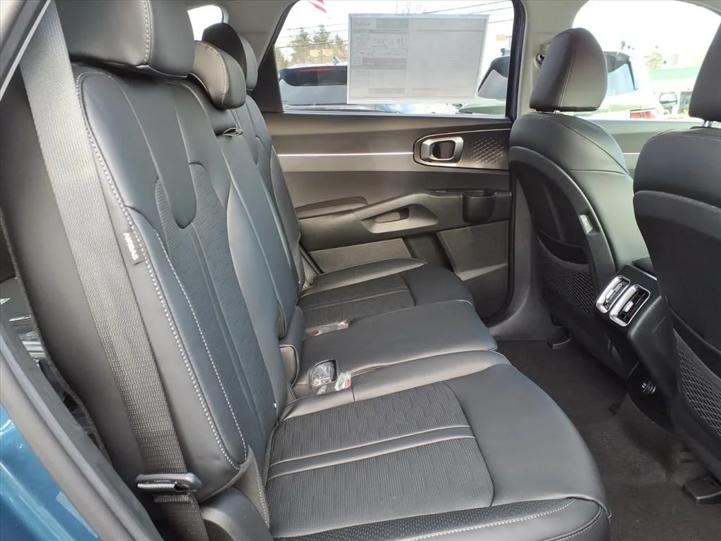 2026 Kia Sorento EX PHEV - Photo 9