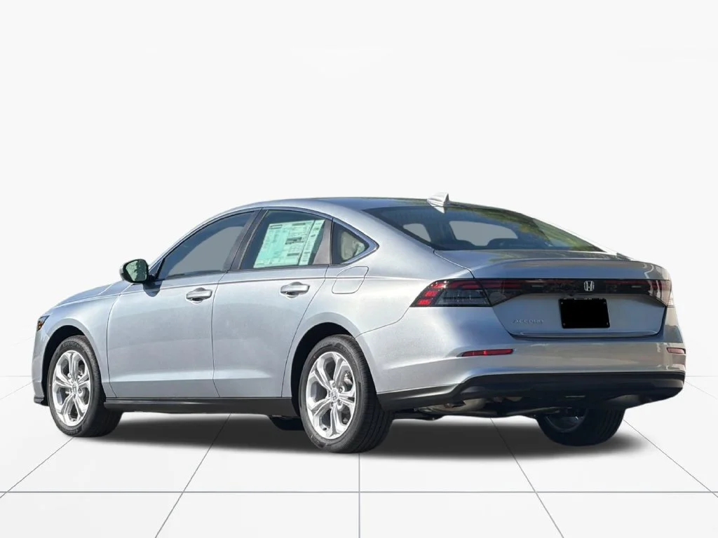 New 2026 Solar Silver Metallic Honda LX image 6