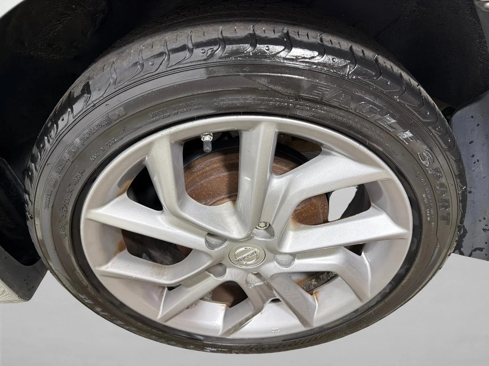 Used 2014 Black Nissan SR image 19