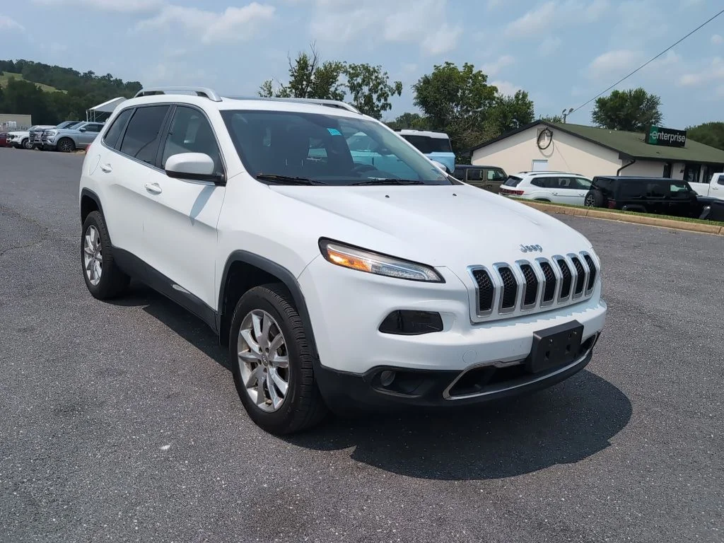 Used 2015 Bright White Clearcoat Jeep Limited image 3