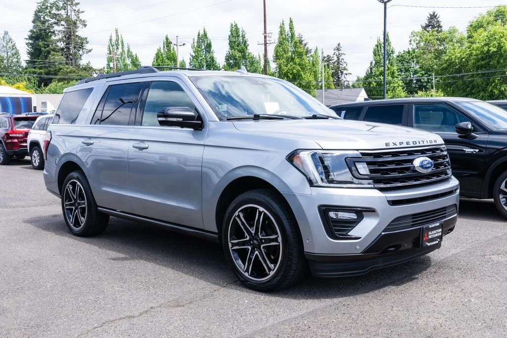 Used 2020 Silver Ford Limited image 1