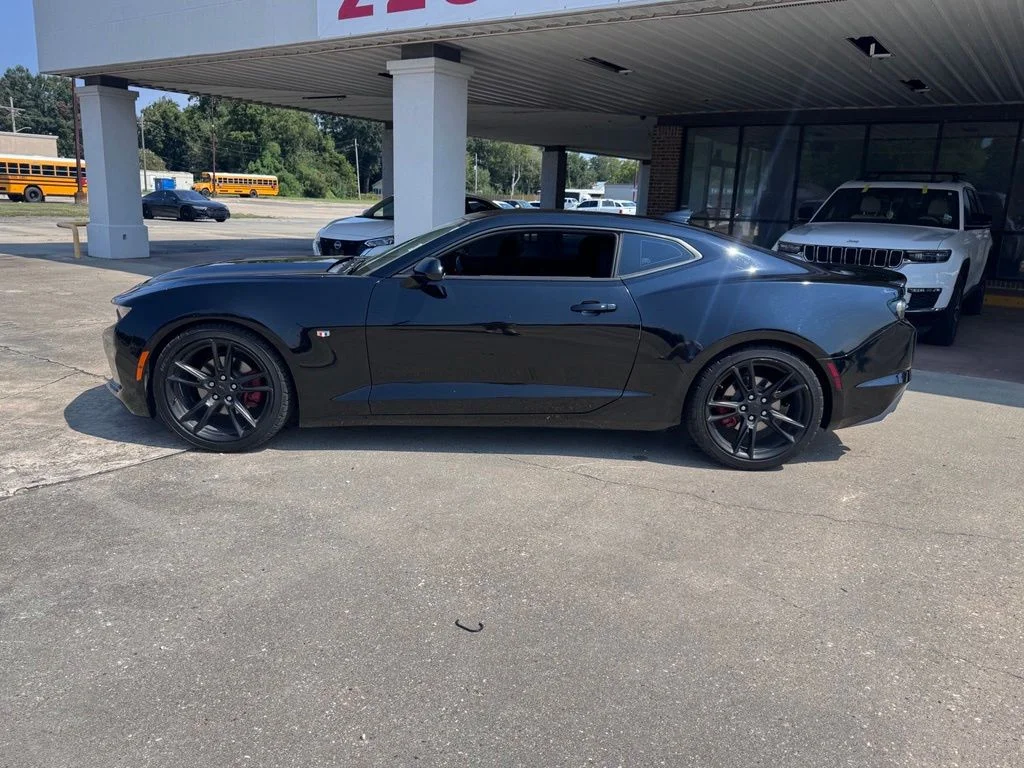 Used 2019 Black Chevrolet 1LT image 2