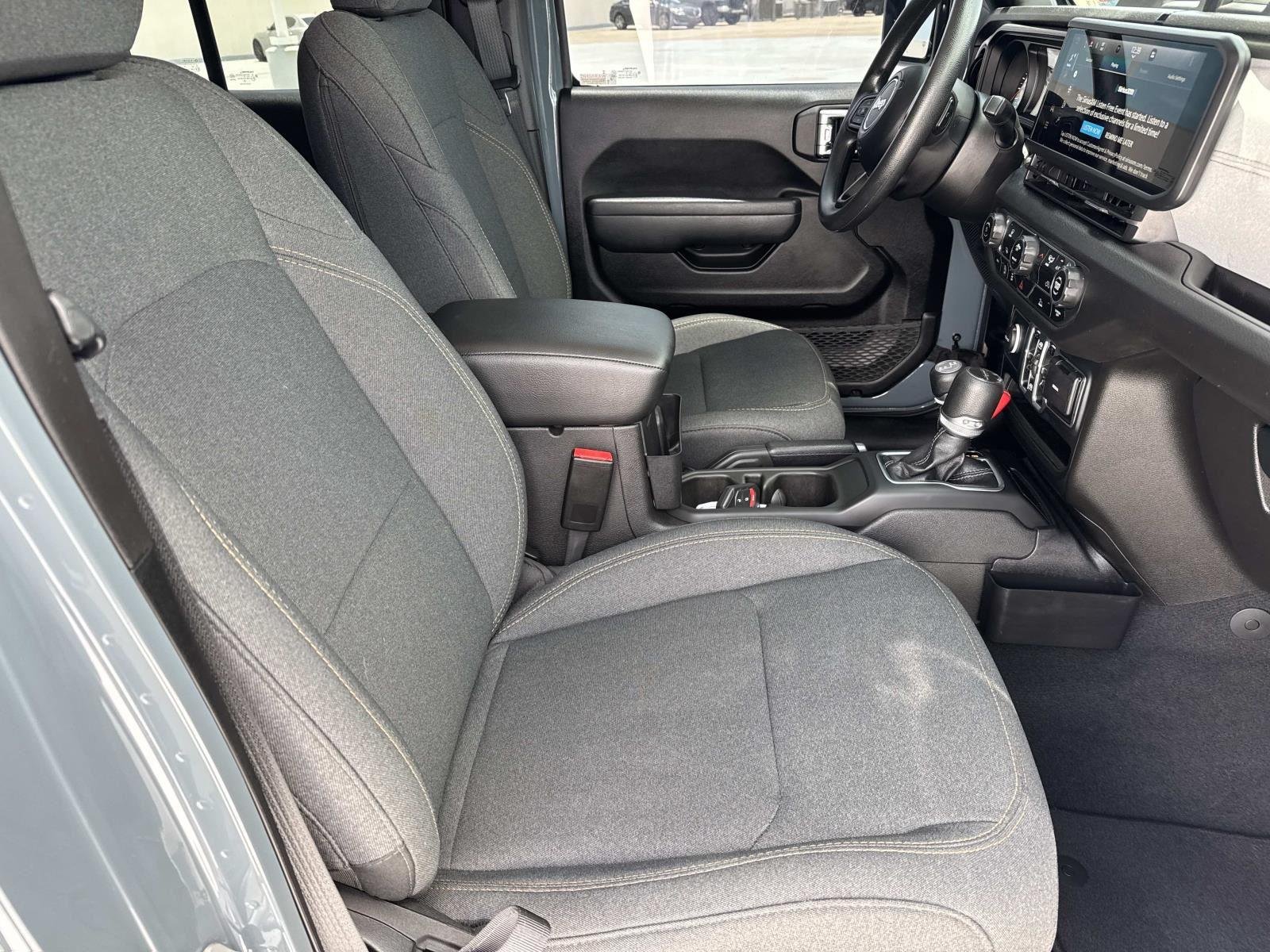Used 2025 Anvil Clearcoat Jeep Nighthawk image 11