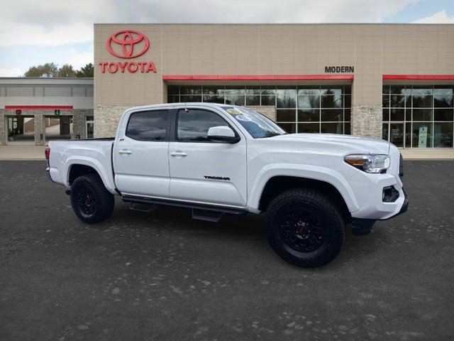 2022 Toyota Tacoma 4WD SR5