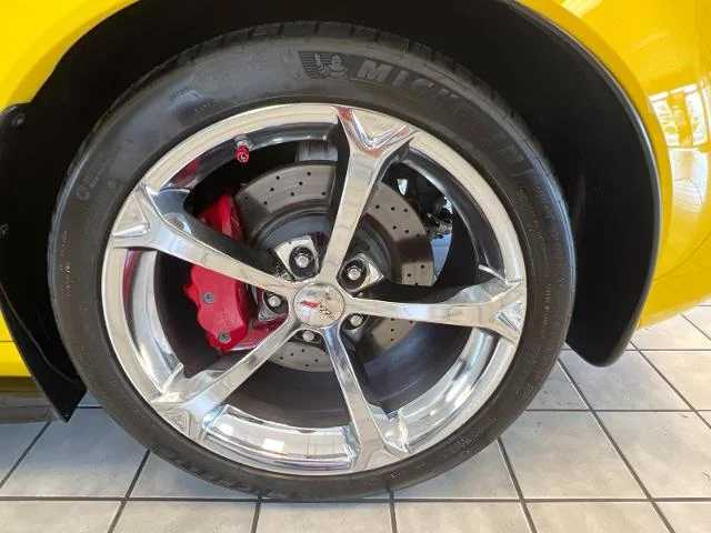 Used 2013 Velocity Yellow Tinted Clearcoat Chevrolet  image 27