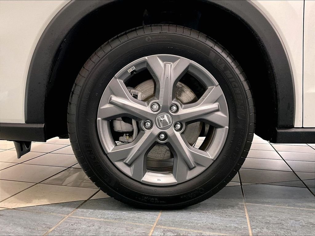 Used 2026 White Honda LX image 7