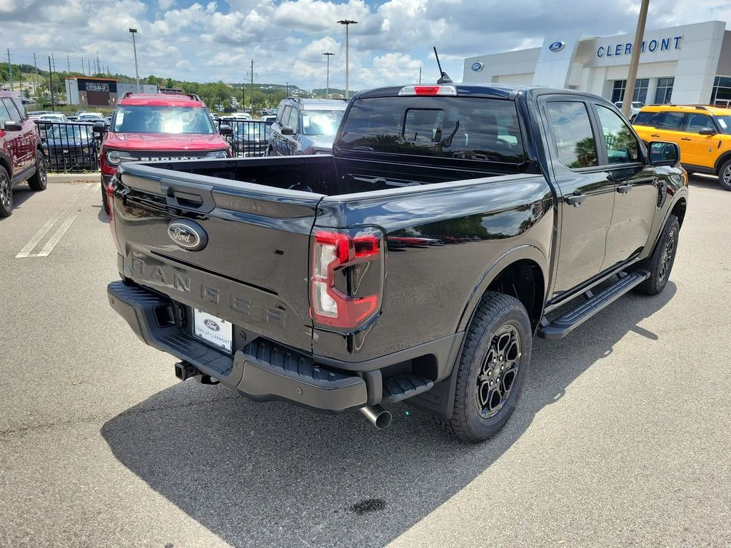 New 2026 Shadow Black Ford XLT image 5